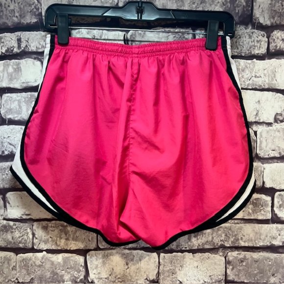 Nike Dri-Fit Pink Shorts Size Large - Picture 4 of 7